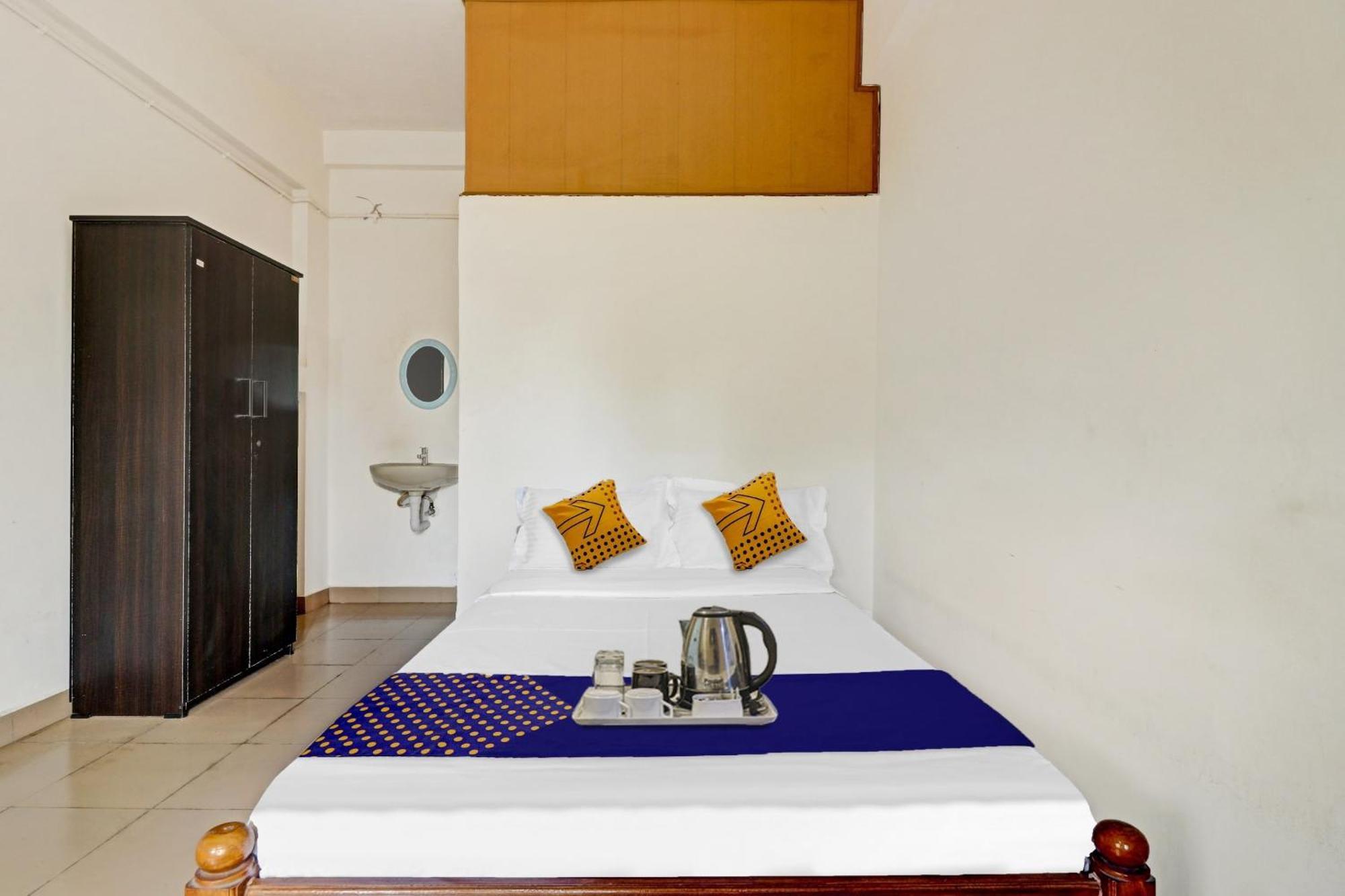 Spot On Jayesh Guest House Nashik Zewnętrze zdjęcie